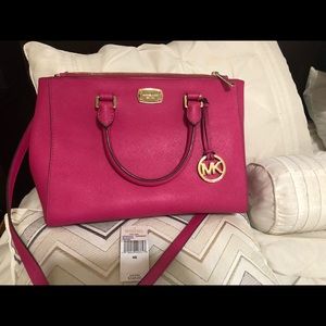 MK PURSE
